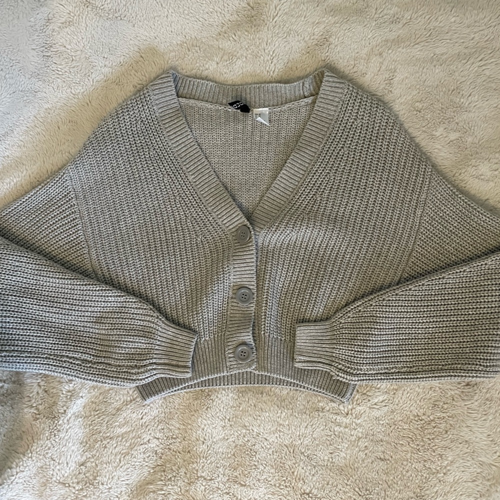 H&M Gray Crop Cardigan